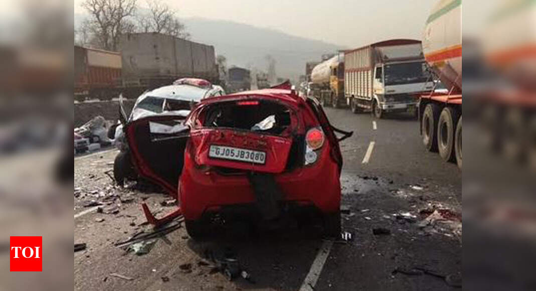 Maharashtra One dead, three hurt as car jumps divider, collides with