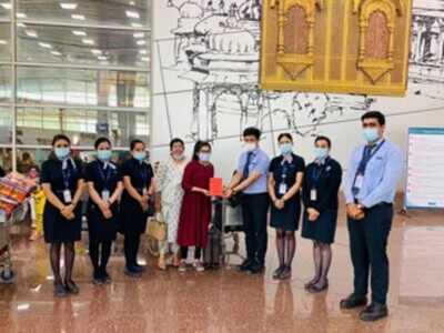 Dr Nazir, who helped deliver the baby, was welcomed into the arrival hall and a 'Thank You card' was handed over by the IndiGo Jaipur staff. (File photo)