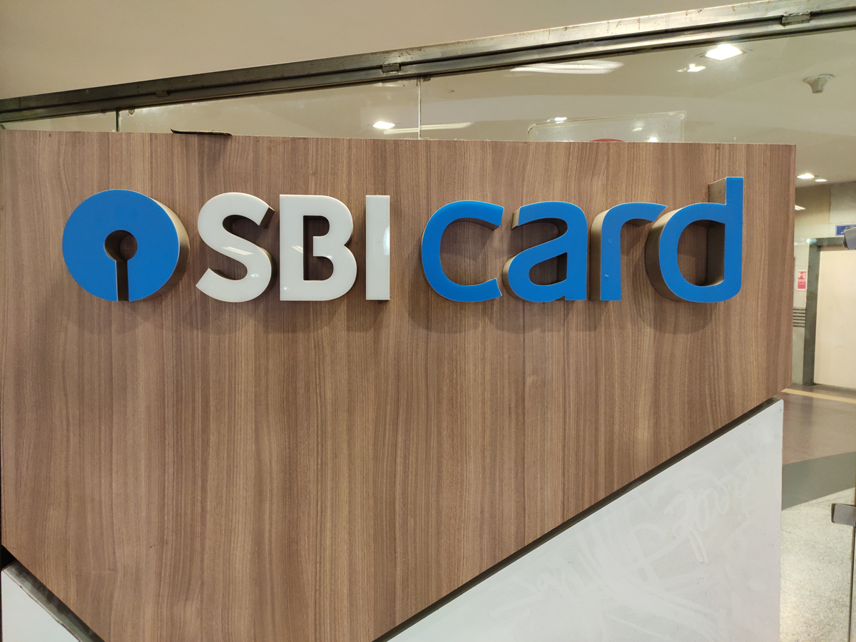 Carlyle To Sell 4 In Sbi Cards For Rs 3 900 Crore Times Of India