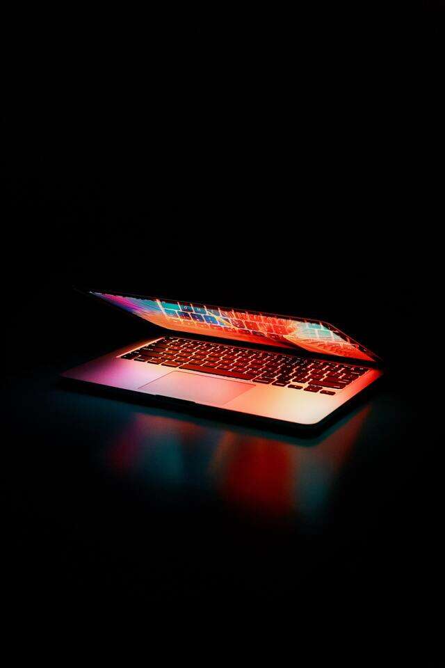 PCs rule, Mac sucks: Intel's message to users and Apple in new ads PCs rule, Mac sucks: Intel's message to users and Apple in new ads
