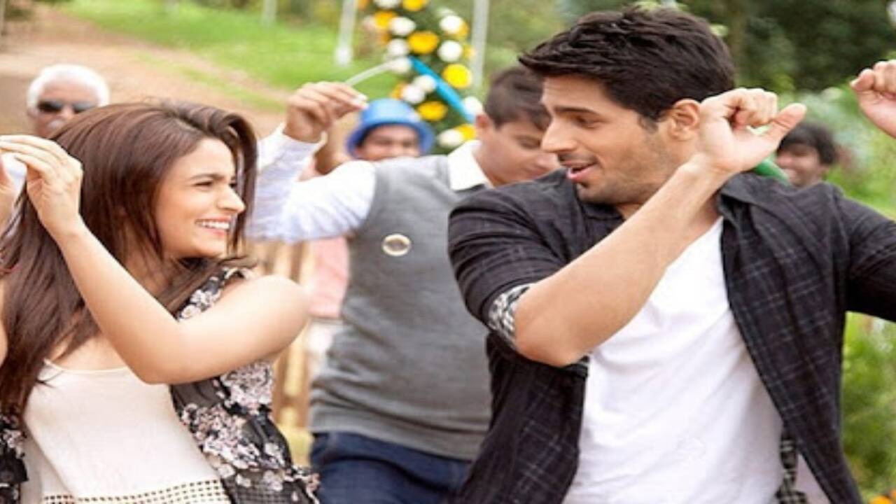 WATCH: Alia Bhatt celebrates 5 years of 'Kapoor & Sons' with BTS moments;  Sidharth Malhotra joins in too | Hindi Movie News - Times of India