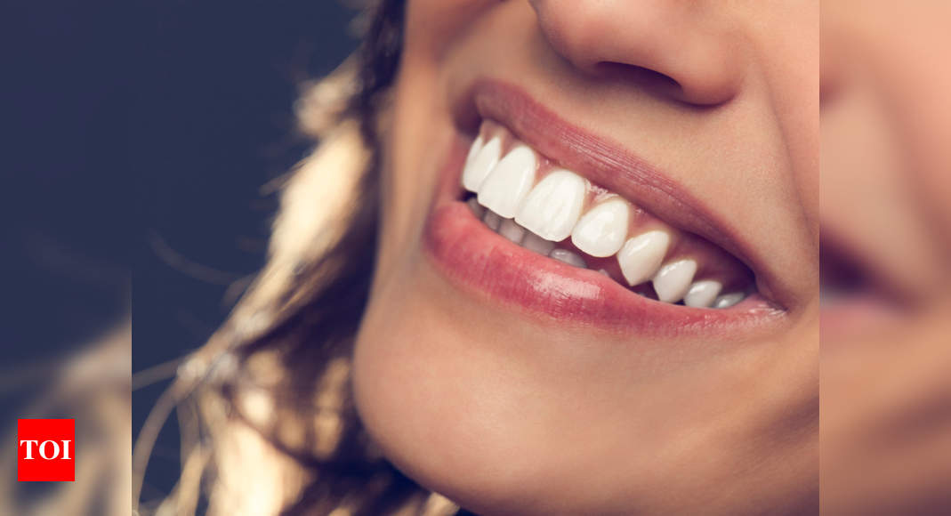 5 simple home remedies to make your teeth more natural