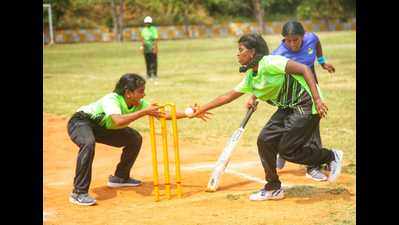 42 participate in cricket tournament for blind women