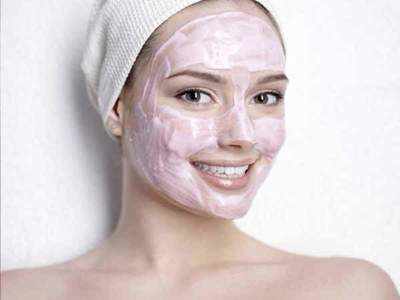Bubble mask: Saturates and gently exfoliates your skin