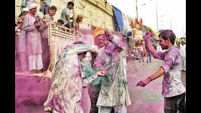 Delhi: Gatherings, public celebrations banned for Holi, Shab-e-Barat