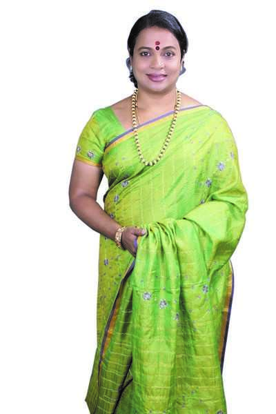 Umashree returns to TV as a single mother in Puttakana Makkalu
