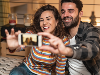 Why happy couples rarely on social media