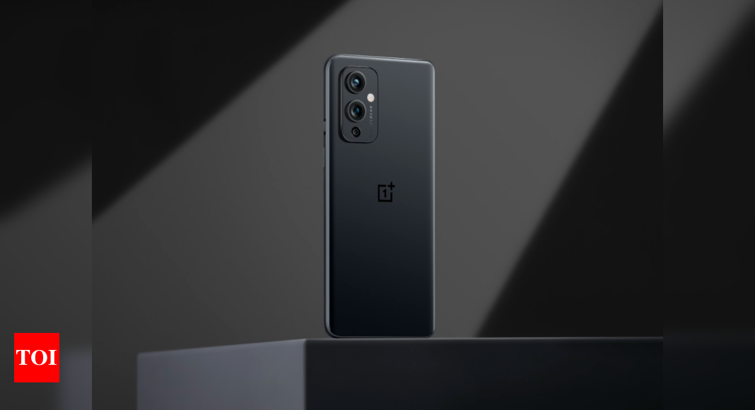 When OnePlus used an iPhone to promote its latest smartphones