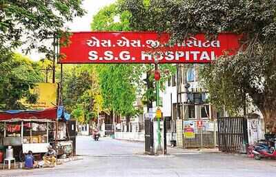 Over 40 healthcare workers at SSG Hospital infected | Vadodara News ...