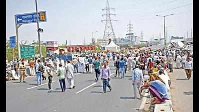 Bharat Bandh: Farmers’ protest at DME choke I’puram & Kaushambi