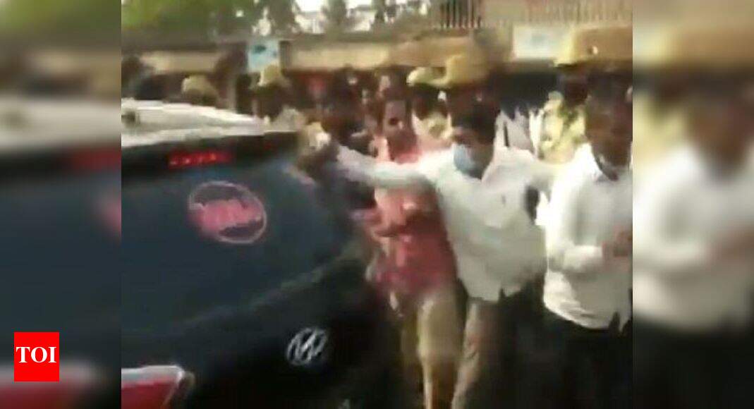 Chappals hurled at DK Shivakumar’s car: Karnataka home minister denies ...
