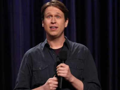 Pete Holmes to play pro bowler in untitled comedy