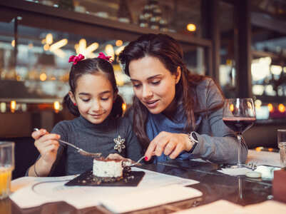 5 signs of eating disorders in kids