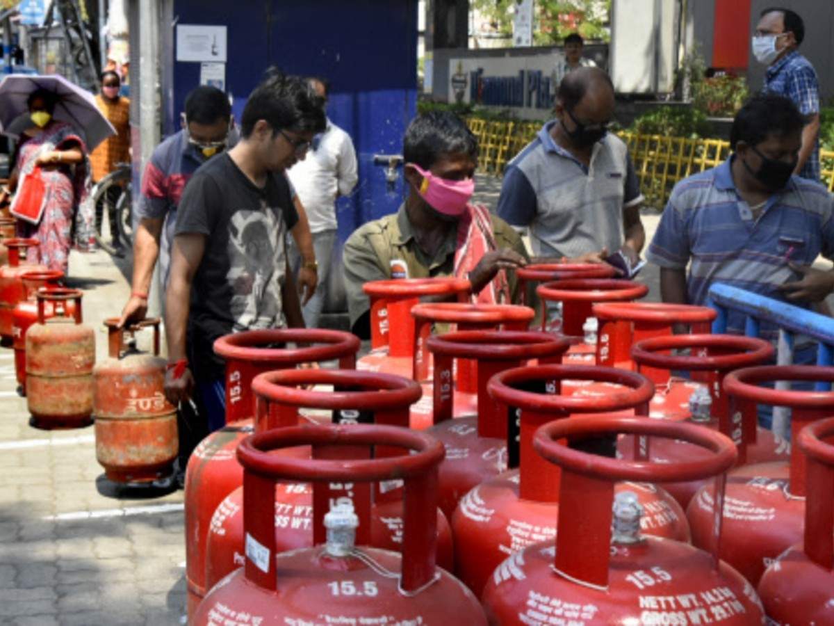 LPG Gas Price cut: LPG cylinder price to fall by Rs 10 from April 1 | India  Business News - Times of India