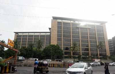 Reliance Infra sells Santacruz HQ to Yes Bank to settle debt