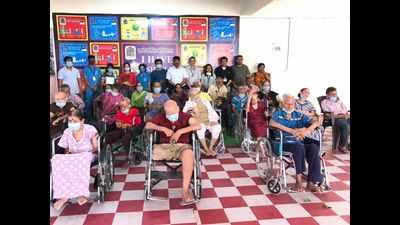 Special Covid vaccination session for inmates of old age homes in Thane