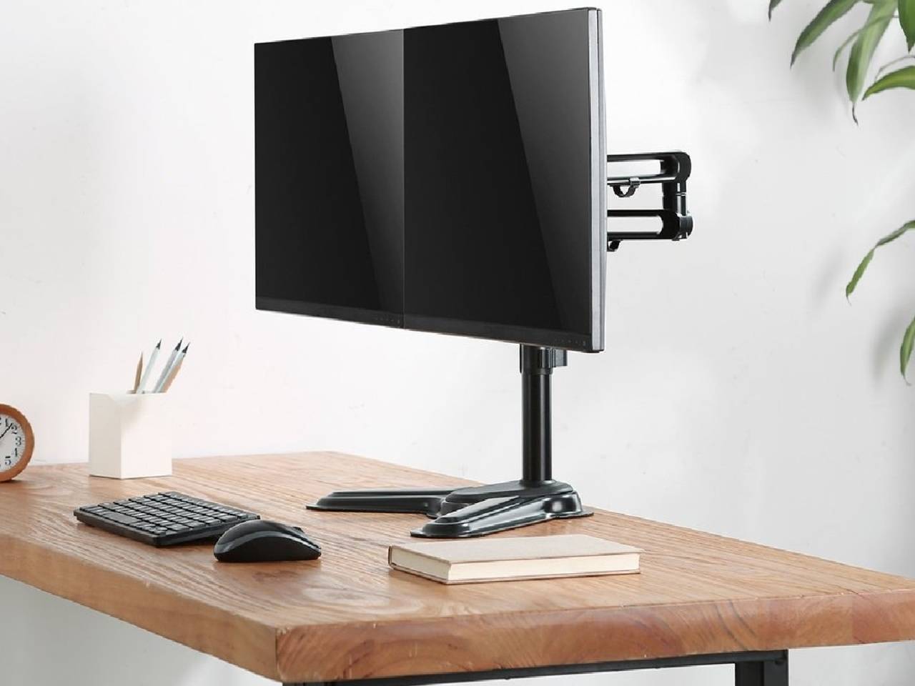 Broderskab bidragyder Goneryl Monitor Arms To Ensure Your Screen Is Perfectly Positioned - Times of India