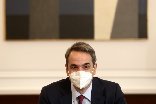 Greek PM criticises EU vaccine rollout, pledges to step up campaign