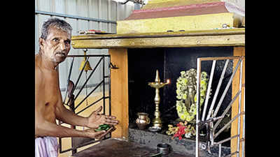Muslim man from Kerala builds, prays at Hindu shrine