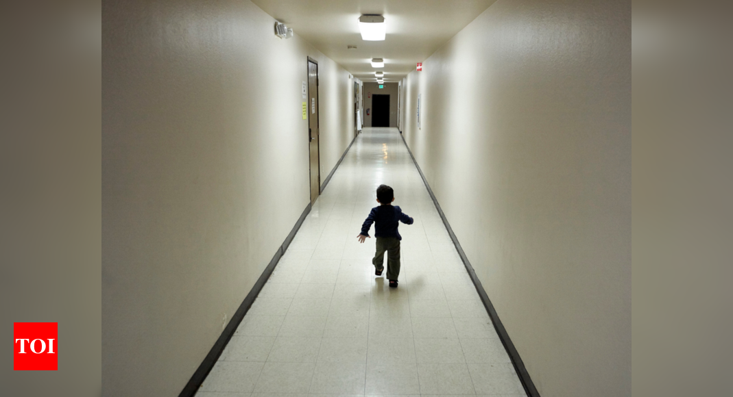 Unaccompanied migrant kids may be housed on California base