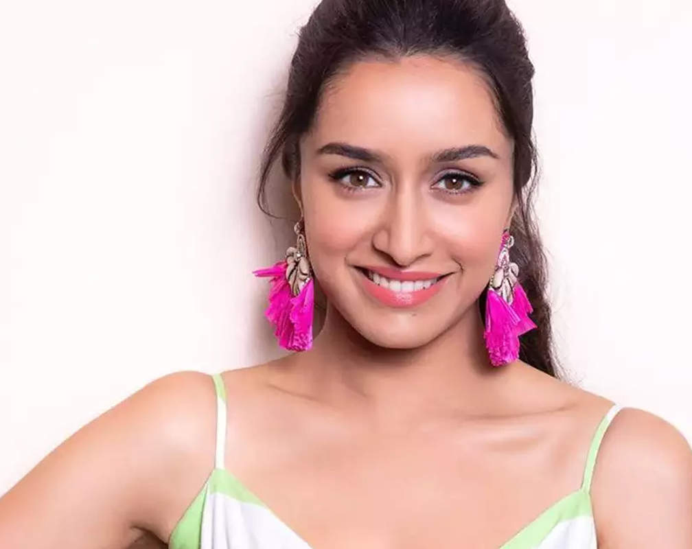 
Shraddha Kapoor to play double role for the first time in 'Chaalbaaz In London', fans share their excitement
