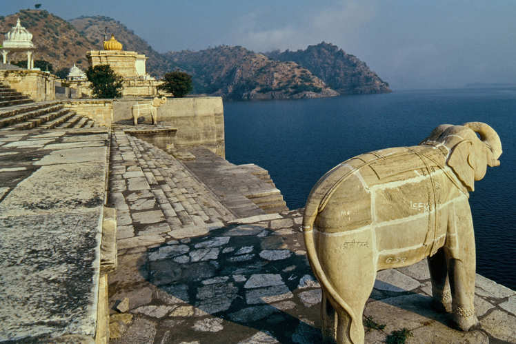 Marble Indian elephant at the lake