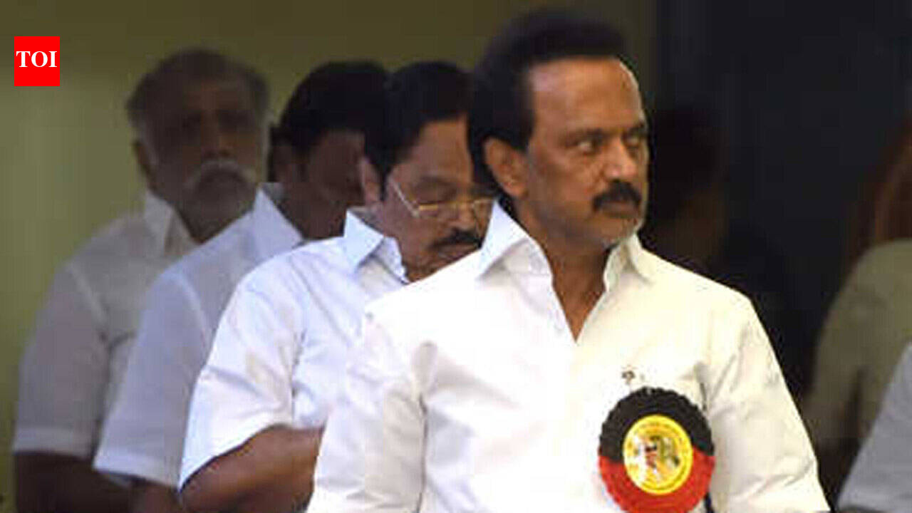 Tamil Nadu polls: AIADMK accuses DMK of distributing money for votes
