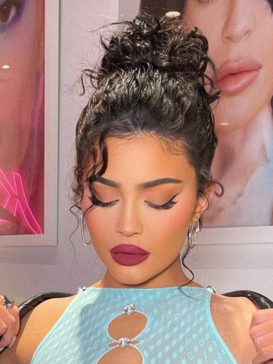 Kylie Jenner's hair stylist reveals everything you want to know about the  star's changing look - Mirror Online