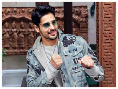 Sidharth Malhotra sustains knee injury while shooting for 'Mission Majnu', completes his portion after medical aid