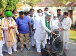 Farmer leader Rakesh Tikait visits Sabarmati Ashram