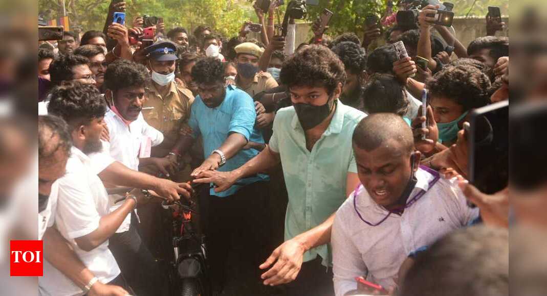 Actor Vijay’s polling day cycle ride sends social media into a tizzy - Times of India