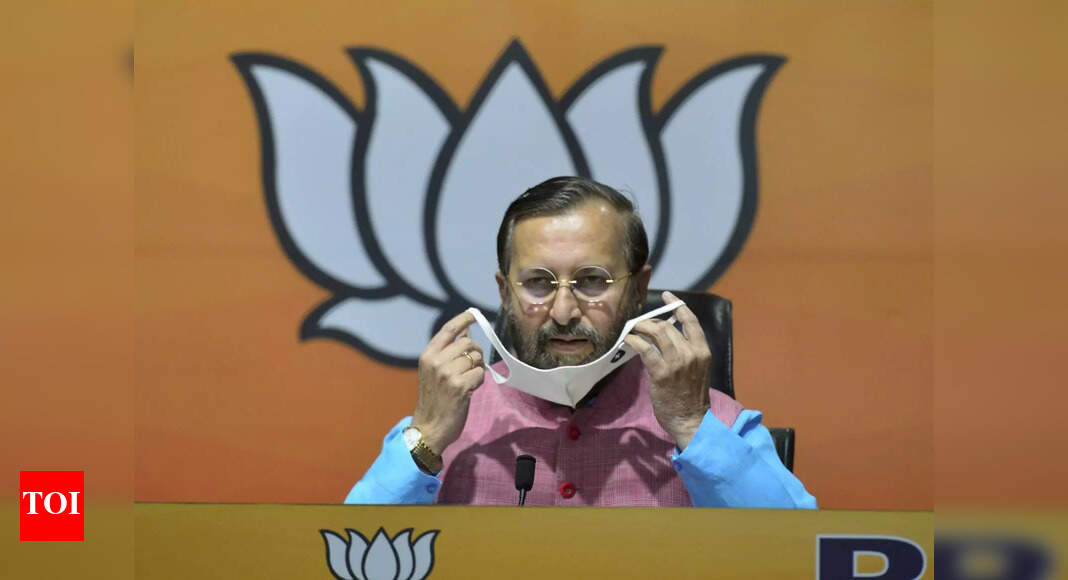, Maharashtra govt wasted 5 lakh doses of Covid vaccines due to lack of planning: Javadekar, The World Live Breaking News Coverage & Updates IN ENGLISH