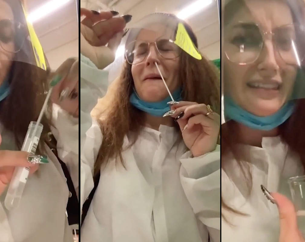 
Watch: Elli AvrRam takes her own coronavirus test in Sweden
