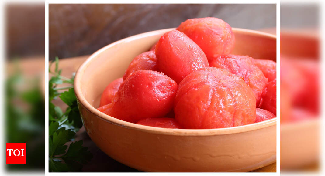 Watch This hack will help you peel tomatoes in less than 5 minutes