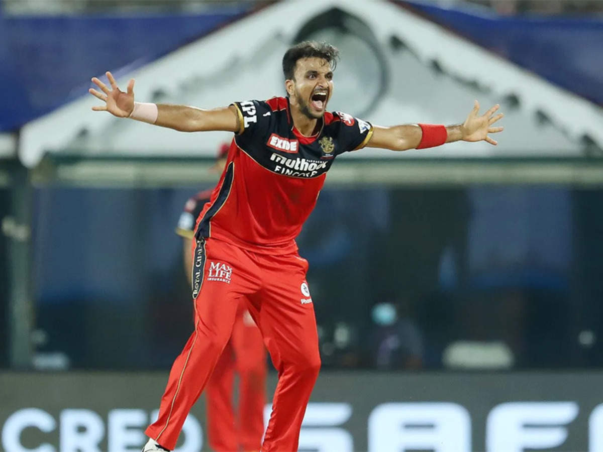 Harshal Patel becomes first bowler 
 who takes 5 wicket haul against Mumbai Indians  