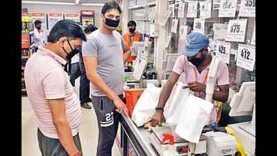 Turn away those without masks, shopowners told