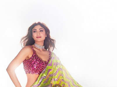 Bollywood beauties shine in sequined saris