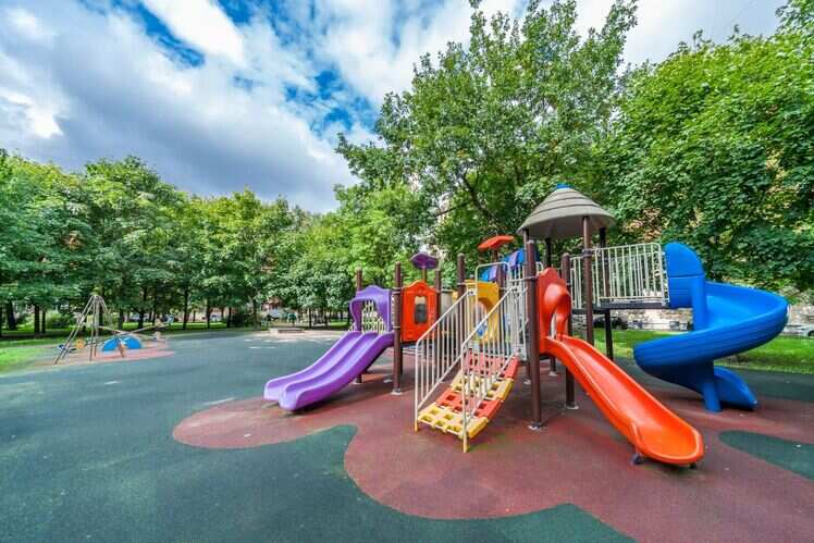 Enjoy some leisure time at Laguna Park