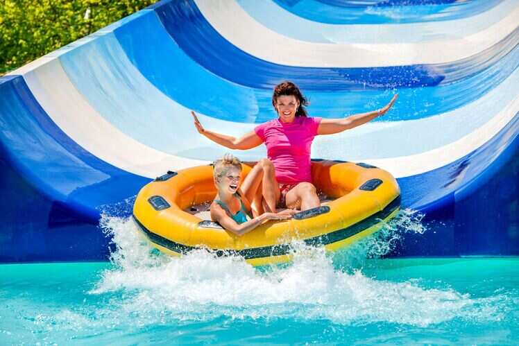 Enjoy the thrill in Aquaventure Waterpark