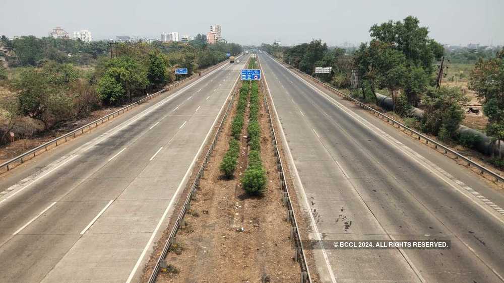 An empty Mumbai-Pune Expressway