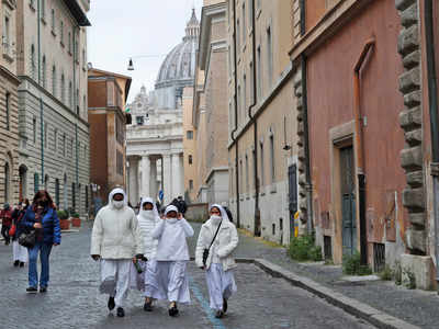 Italy reports 331 coronavirus deaths on Sunday, 15,746 new cases