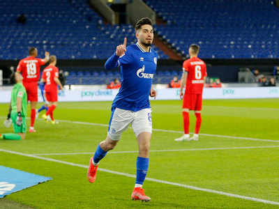 Birthday boy Suat Serdar scores as Schalke claim narrow win over Augsburg