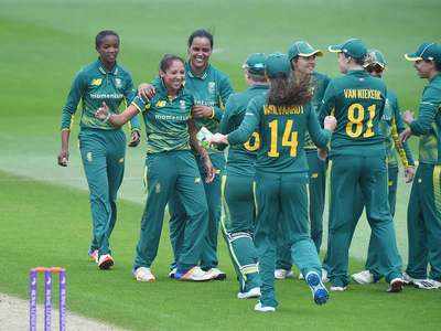 South Africa women cricketers flee Bangladesh before Covid shutdown