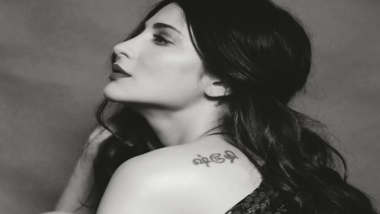Shruti Haasan reveals about her co-star Vijay, entry into politics, and much more with fans in a Q and A session | Tamil Movie News - Times of India