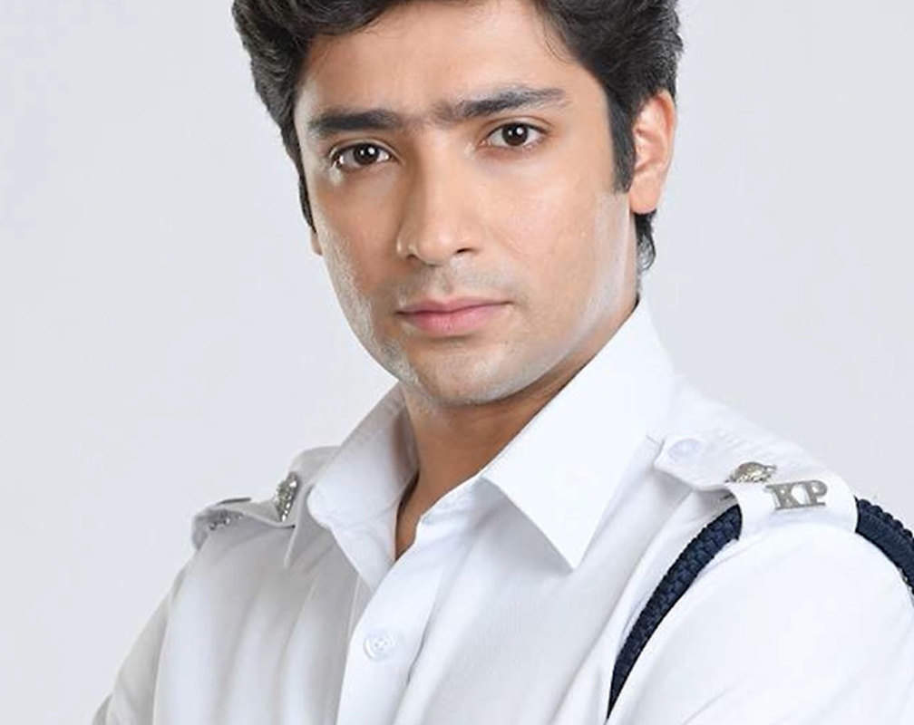 
Gaurav Chakrabarty on playing a cop
