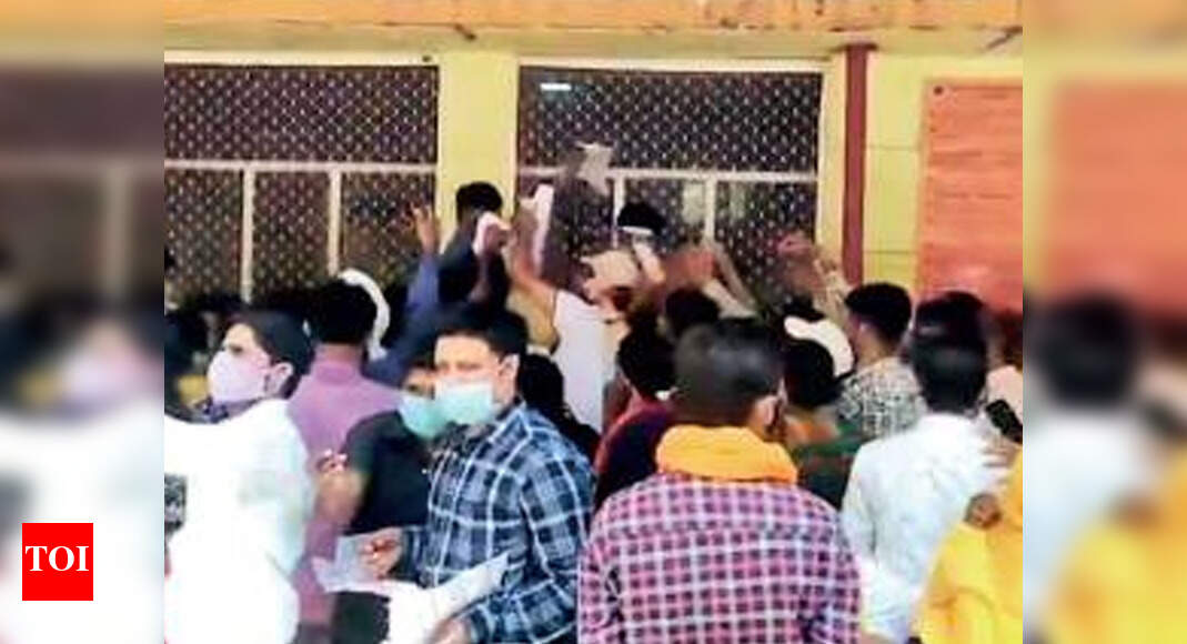Covid tightens grip, Lucknow on cusp of community spread | Lucknow News ...