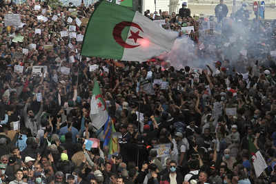 Algeria protesters at crossroads as Islamists take spotlight