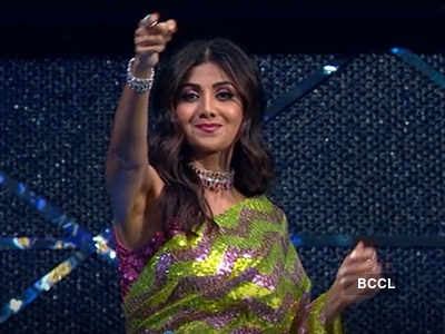 Super Dancer 4: Shilpa Shetty lauds contestant Anshika’s mother to help pursue her dreams; says, 'You're the best example for all the mothers'