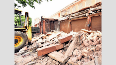 Jaipur: Veranda roof collapses in Tripolia market, no one hurt