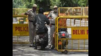 Delhi Police intensifies patrolling on first day of weekend curfew